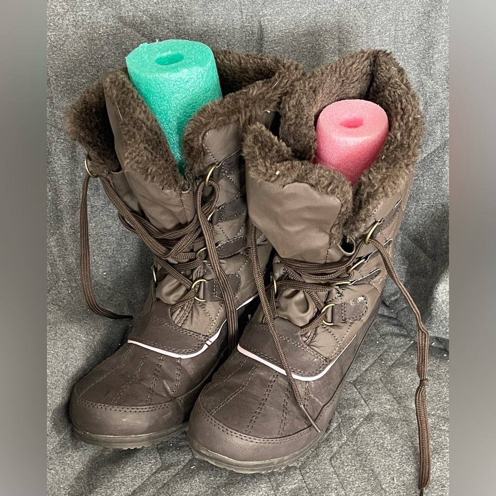 Alpine Brown Boots - size 8